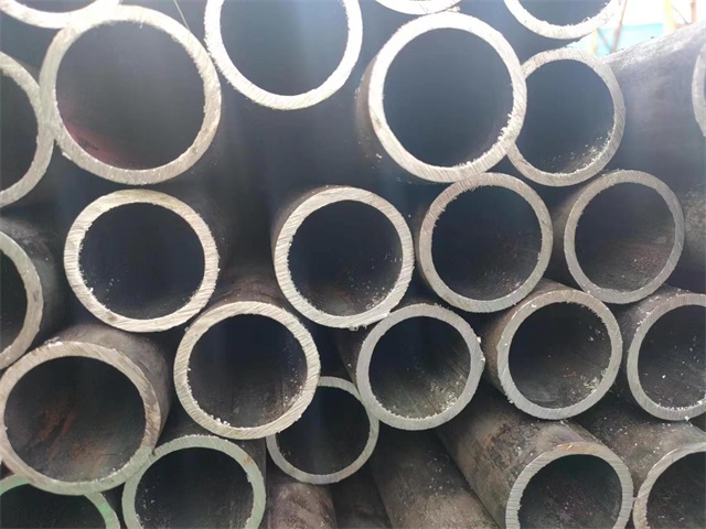 安庆10#结构用无缝钢管